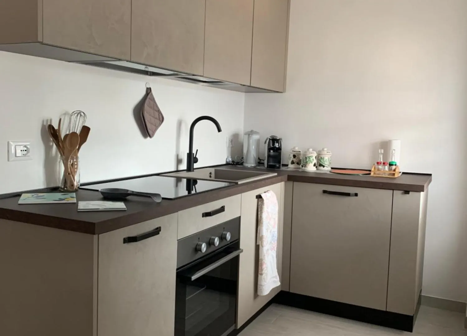 Casa Artusi Apartment Borno 0*,