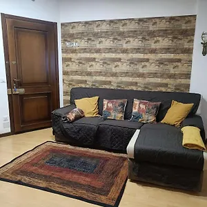 Happy Guest - Living Borno